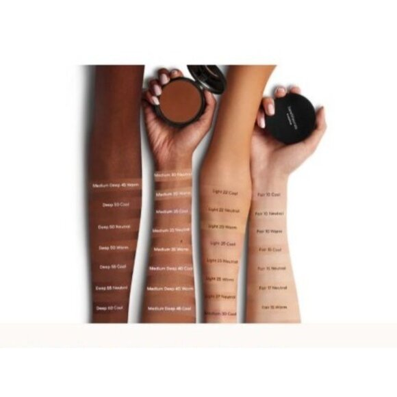 BareMinerals BarePro Light 20 Warm Powder Foundation - Picture 2 of 3